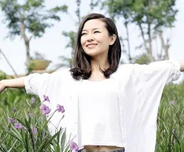 她在汶川地震中喪女失腿,6年後再嫁華裔學霸,今兒女雙全很幸福 她在汶川地震中喪女失腿,6年後再嫁華裔學霸,今兒女雙全很幸福