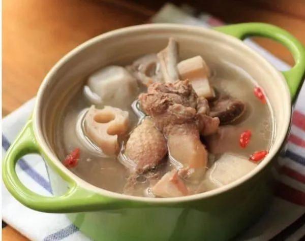 秋季宜潤肺健脾,推薦幾款食療方 秋季宜潤肺健脾,推薦幾款食療方