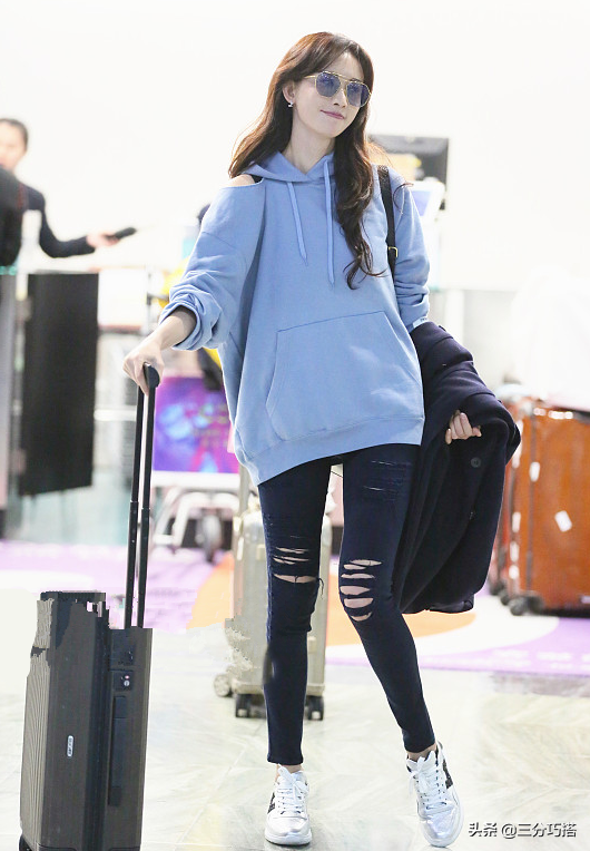 秋天穿褲子，別像林志玲這樣穿得這麼緊，勒出了摺痕還有點顯腿粗