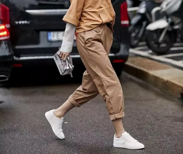 時髦的女人已經不穿粗跟鞋了,來看看今秋最火的平底鞋你有幾雙? 時髦的女人已經不穿粗跟鞋了,來看看今秋最火的平底鞋你有幾雙?