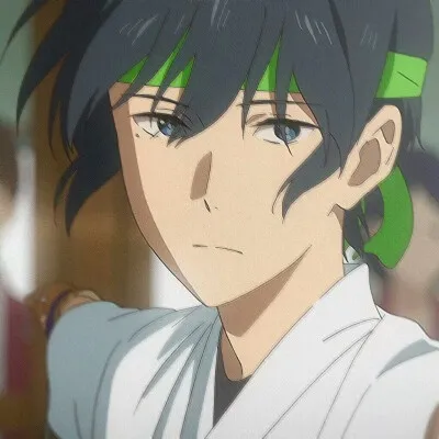 怦然心動的男女生動漫頭像