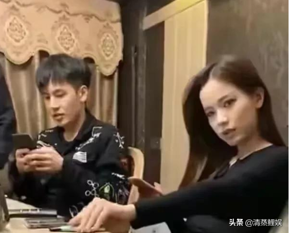 “顏值網紅”迅猛龍：靠美貌出圈，後在PK時因濾鏡消失慘遭翻車