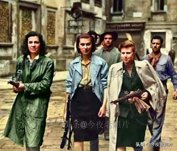 珍貴老照片，美軍肩扛日軍頭顱，德軍用坦克煎蛋，空中相撞的子彈