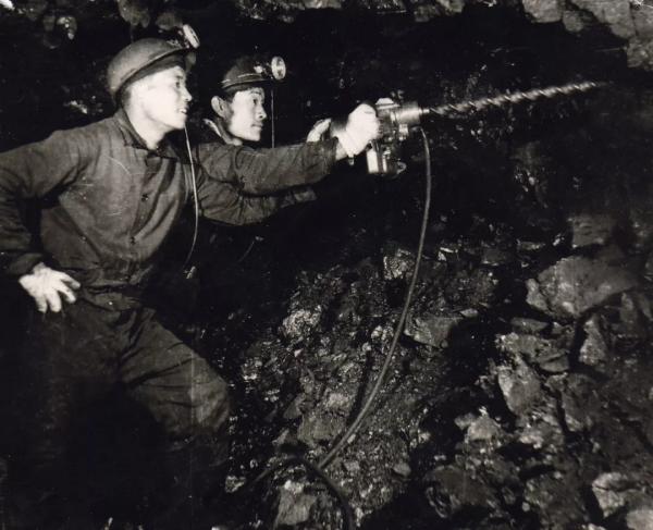 想把我唱給你聽！百年記憶中的國企經典歌曲