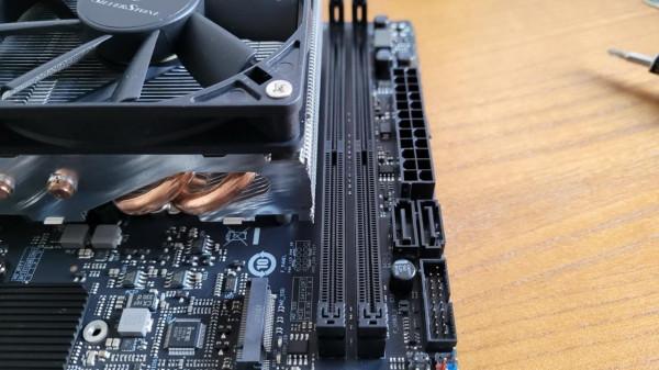 2021年賽揚還能幹點啥？銘瑄H510ITX裝機小測