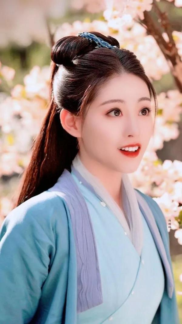 祝緒丹古裝桌布