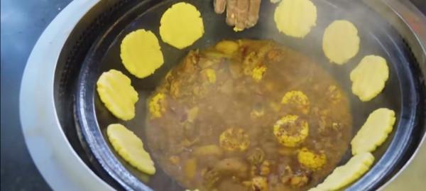 福建大排檔賣柴火雞6年,日賣300只,人均30元,位置全靠搶 福建大排檔賣柴火雞6年,日賣300只,人均30元,位置全靠搶