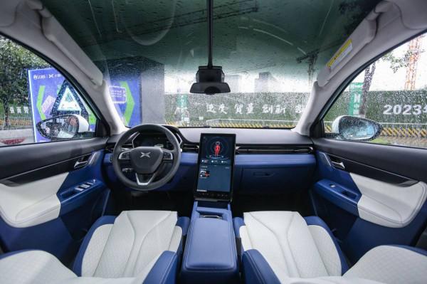 升級18英寸輪轂 小鵬G3i新增車型上市 16.78萬元起