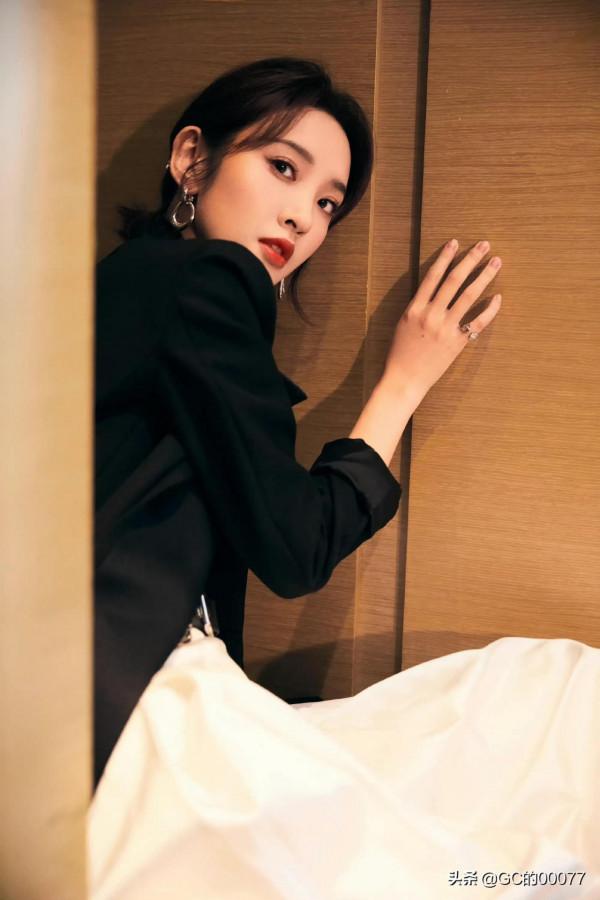 明星圖片唐藝昕