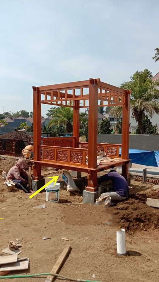 院子裡留一塊地搭涼亭，師傅經驗足地基提前抬高30公分，乘涼消暑