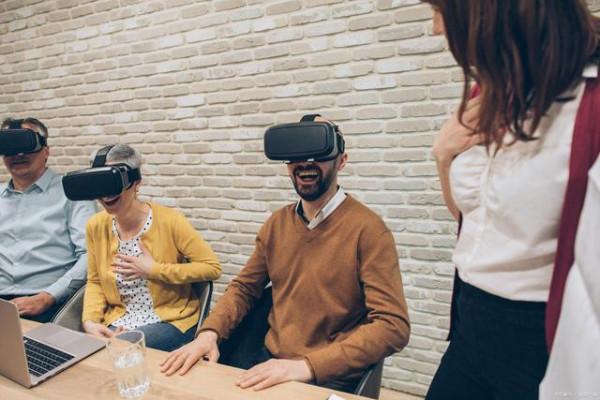 從zoom與facebook的合作,淺談未來視訊會議發展 從zoom與facebook的合作,淺談未來視訊會議發展