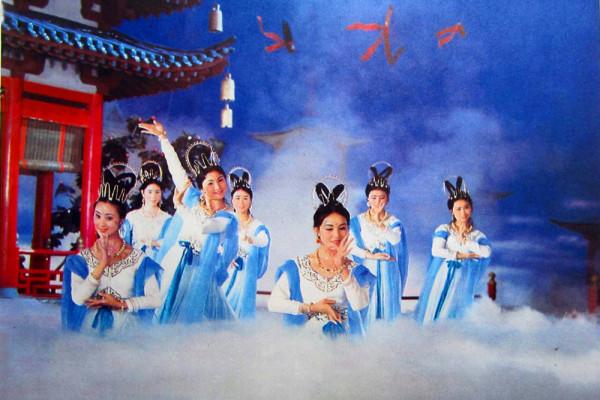 別的演員只是扮仙女漂亮，她們簡直就是神仙本人下凡來