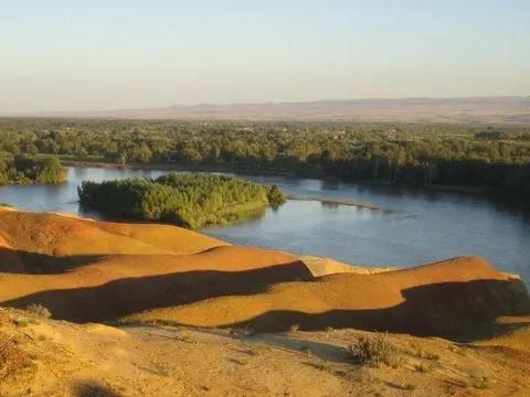 現代版的“子母河”—額爾齊斯河 現代版的“子母河”—額爾齊斯河
