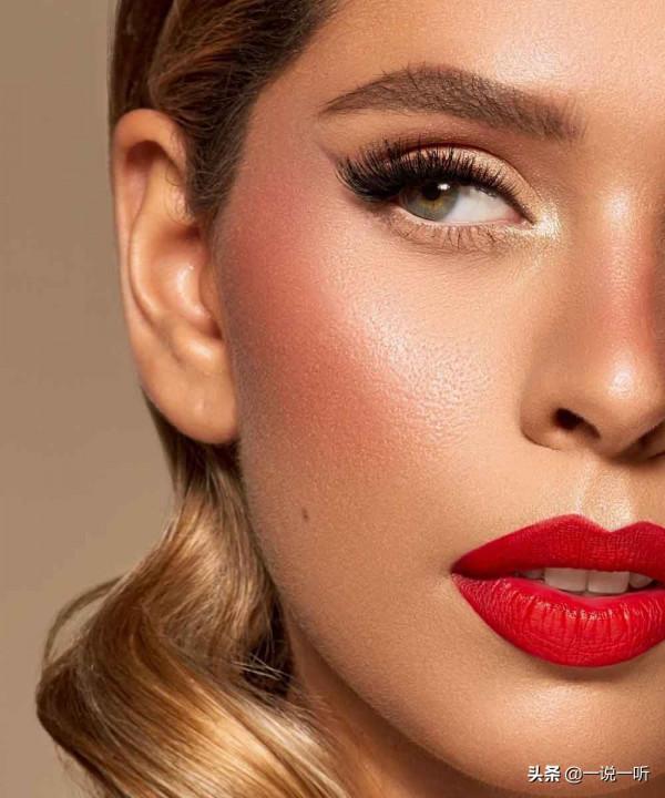 聖誕節和新年，我們會待在家裡，但我們會很時髦