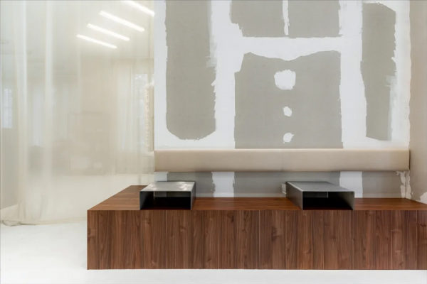 基輔 SCULPTOR 面部按摩沙龍 |AKZ Architectura