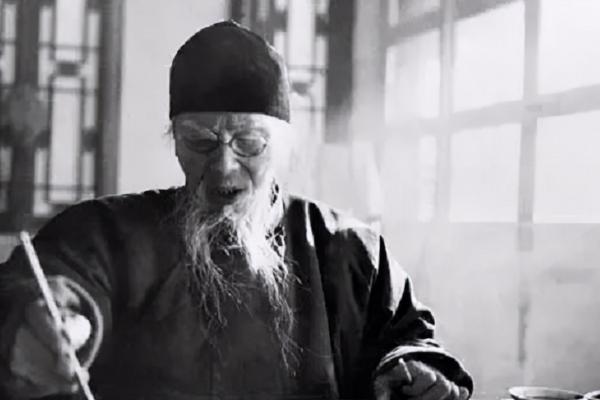 齊白石給主席送對聯,寫錯了一個字,張伯駒卻說:這字錯得正好 齊白石給主席送對聯,寫錯了一個字,張伯駒卻說:這字錯得正好