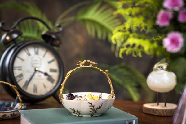 給時光一個淺淺的回眸；給自己一份微笑從容