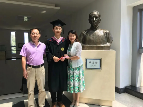 如何培養出北大學霸？這位媽媽有話說：落後的父母，配不上進步的孩子