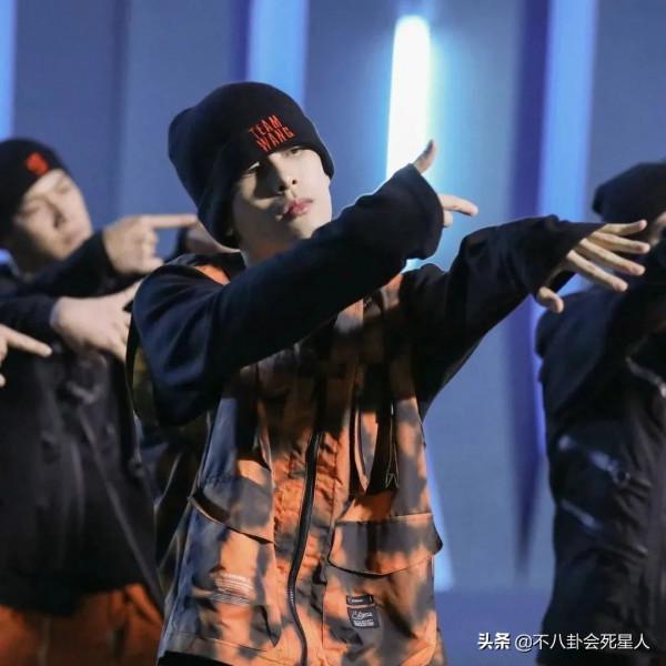 被官方認可的4位流量明星，他們根正苗紅，受邀出席央視中秋晚會