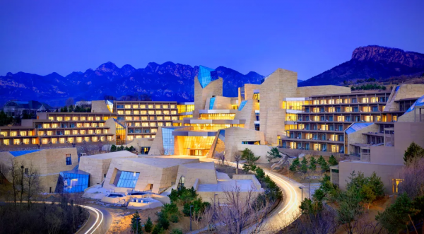 京郊這家酒店，依山傍水，簡直是週末度假的絕佳選擇