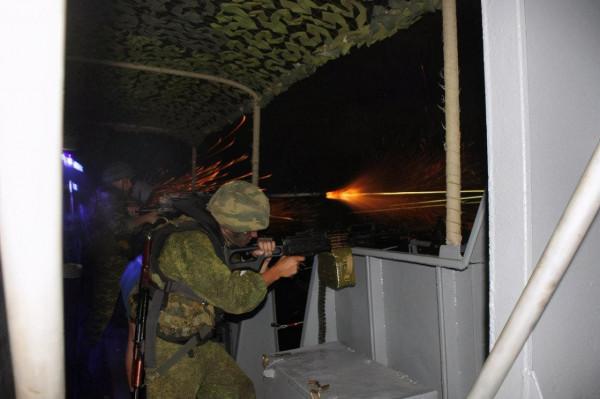 2010年,猖狂海盜誤打誤撞,錯上俄郵輪,投降根本沒用被直接團滅 2010年,猖狂海盜誤打誤撞,錯上俄郵輪,投降根本沒用被直接團滅