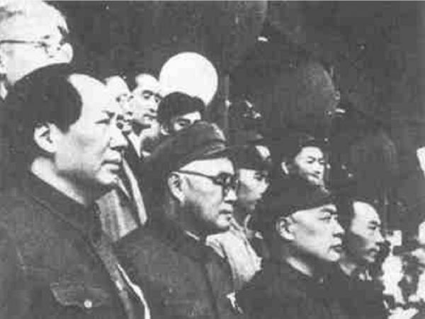 1972年,周恩來送尼克松夫人一盒香菸,接著說一番話讓她激動不已 1972年,周恩來送尼克松夫人一盒香菸,接著說一番話讓她激動不已