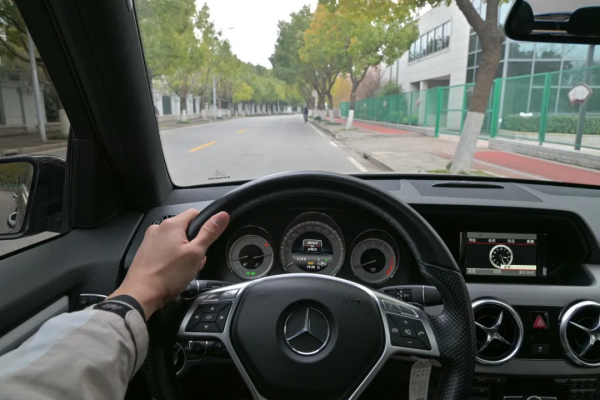 7年6&period;7萬公里二手GLK，機腳換新，立馬&OpenCurlyDoubleQuote;賓士&rdquo;