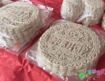 嶺南人的中秋開啟方式｜朝著月亮拜個禮，美食裡藏著中秋密碼