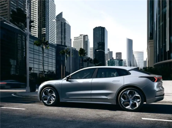 比亞迪10月銷量公佈/極氪001 2天8個故障 車主鬧心了? 比亞迪10月銷量公佈/極氪001 2天8個故障 車主鬧心了?