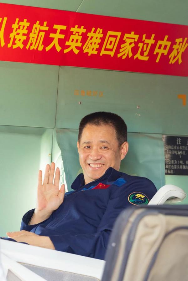 建議收藏 | 神舟十二號返回獨家精彩圖集來了! 建議收藏 | 神舟十二號返回獨家精彩圖集來了!
