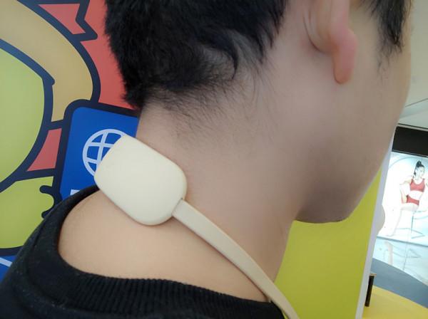 帶按摩的小吊墜,藍芽遙控,僅重110g,網友:用它按摩真的很解壓 帶按摩的小吊墜,藍芽遙控,僅重110g,網友:用它按摩真的很解壓