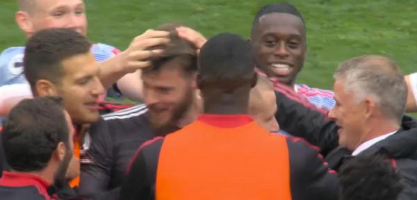 德赫亞自曝撲點挽救曼聯過程，C羅準確指示！索帥揉亂其頭髮祝賀