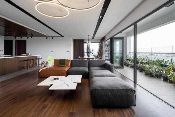 220㎡大平層,大橫廳7米長,換成我也心甘情願買高層,比別墅舒服 220㎡大平層,大橫廳7米長,換成我也心甘情願買高層,比別墅舒服