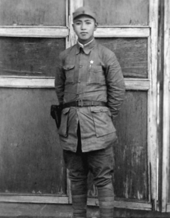 87年鄧小平指著劉華清和洪學智，問一邊的楊尚昆：他們命令下了沒