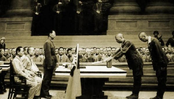 岡村寧次手握80萬日軍，聽到無條件投降後，下達了一條4字命令