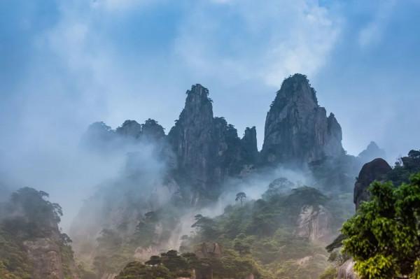 三清山雲海登上中國新聞網!快來抓住三清山雲海升騰的時光…… 三清山雲海登上中國新聞網!快來抓住三清山雲海升騰的時光……