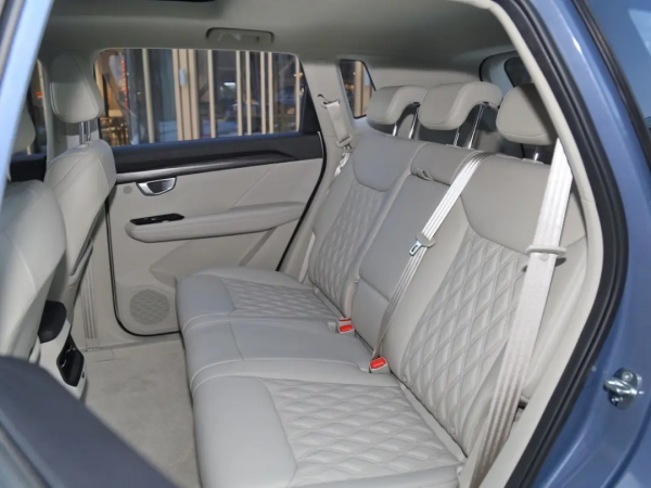 15萬買“神車”頂配,顏值高、空間大,其中一款價格更是勁爆 15萬買“神車”頂配,顏值高、空間大,其中一款價格更是勁爆