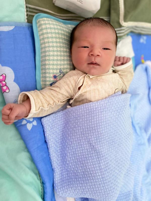 剖腹產到底有多可怕?來看打針都哭的喔喔媽媽怎麼說? 剖腹產到底有多可怕?來看打針都哭的喔喔媽媽怎麼說?