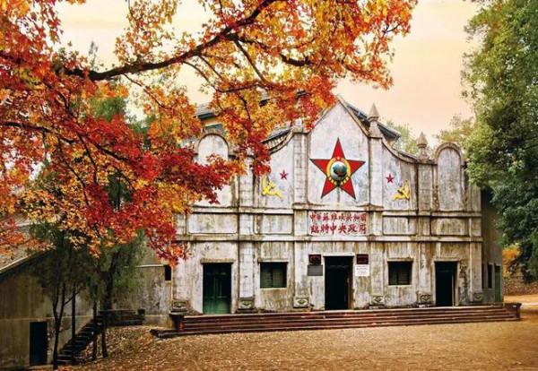 江西老紅軍奉命支教,到任後卻被當場逮捕判處死刑,他犯了什麼罪? 江西老紅軍奉命支教,到任後卻被當場逮捕判處死刑,他犯了什麼罪?