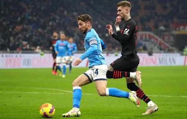 AC米蘭隊進球被取消主場0:1不敵那不勒斯隊 AC米蘭隊進球被取消主場0:1不敵那不勒斯隊