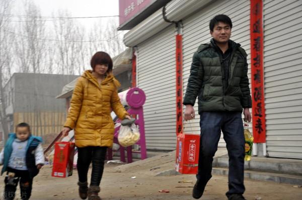 村裡老人說,“窮不走親,富不還鄉”!我們還該信嗎? 村裡老人說,“窮不走親,富不還鄉”!我們還該信嗎?