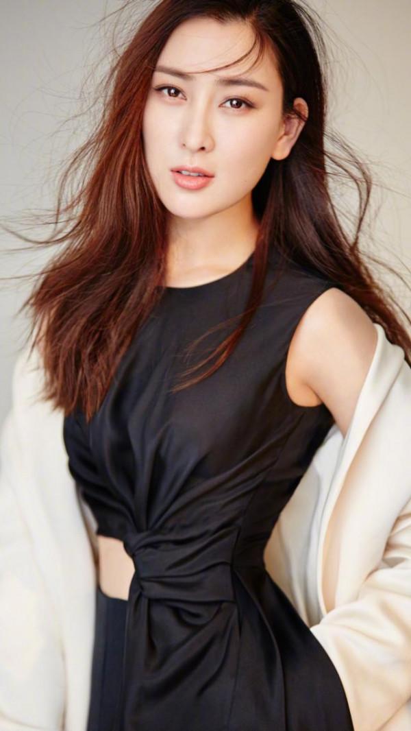 馬蘇日常穿搭時髦減齡 影迷們追過她哪些作品評論關注轉發分享收藏 馬蘇日常穿搭時髦減齡 影迷們追過她哪些作品評論關注轉發分享收藏