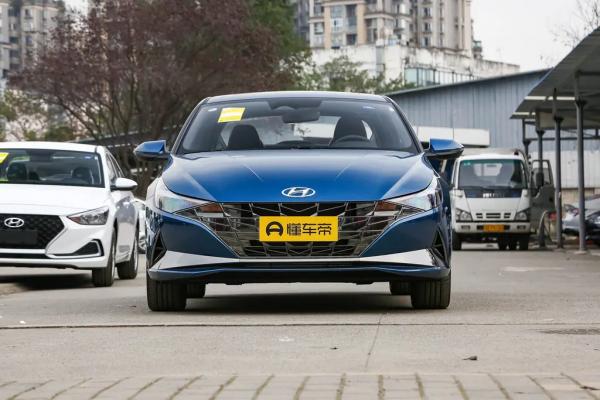 有顏有料，十萬級合資車型首選，到店體驗第七代伊蘭特