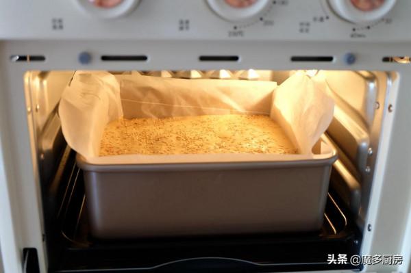 想吃棗糕不用買，甜而不膩做法簡單，5個雞蛋1碗麵粉做一盤，好吃