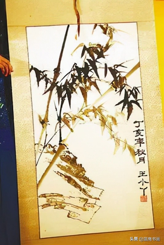 央視原當紅主持人王小丫,勤練書畫,作品曾拍出4800萬 央視原當紅主持人王小丫,勤練書畫,作品曾拍出4800萬