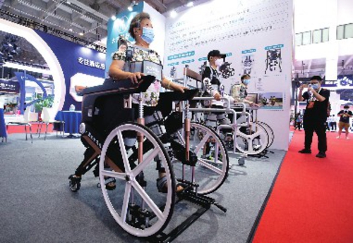 “愛因斯坦”現身2021世界機器人大會