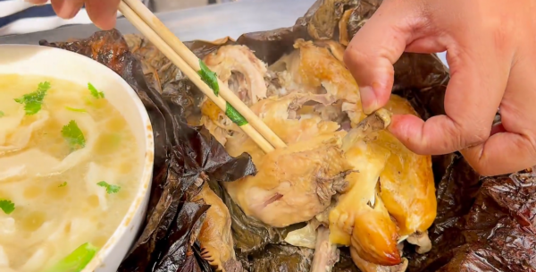 開封大哥賣泥巴，100年配方不收徒，一天玩著賣300只