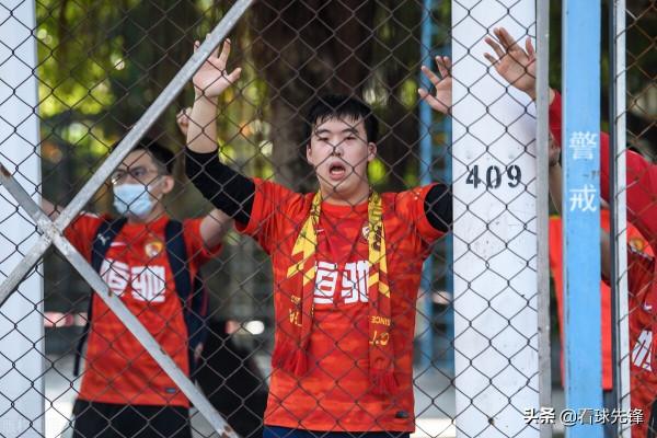 中超隊遇解散、重罰、禁令，中國足球危機四伏