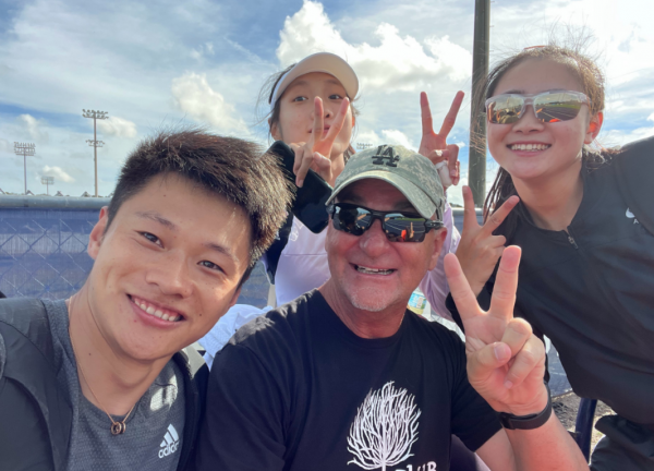 世界冠軍先後給美國名將+加拿大奧運冠軍生子，與謝震業一起訓練