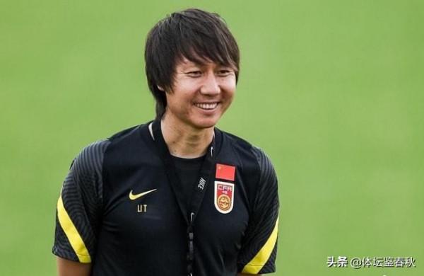 恭喜！前天才國腳成教練1年就率隊奪冠，19歲時已成中超球隊隊長